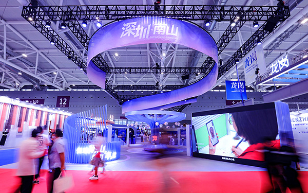 如何在深圳展位設(shè)計(jì)中融入深圳品牌故事？