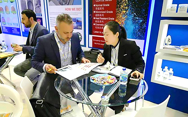 客戶溝通在香港展位裝修中扮演什么角色？