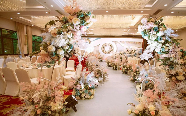 深圳展臺搭建商：如何利用好3秒吸睛，引爆客流？