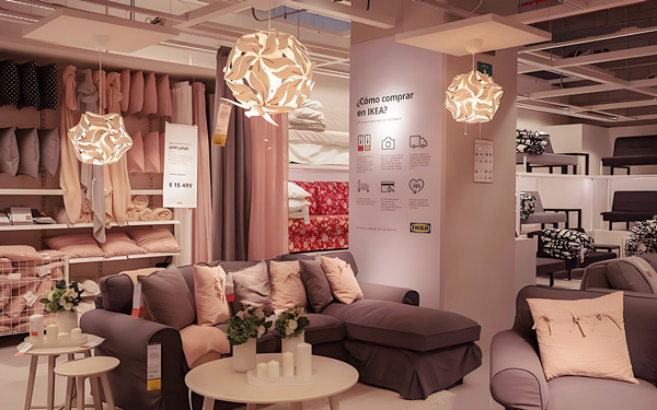 在深圳展位裝修中，如何高效溝通以避免工期延誤？