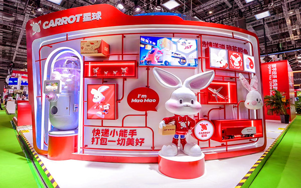 在香港展臺布置中，如何進行動線設計隔絕干擾？