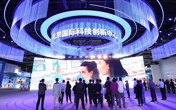 在香港展覽會設計中，顏色搭配如何喚醒品牌記憶？